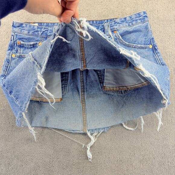 Levis Premium Icon Jean Skirt Women's 32 Blue Denim Button Fly Distressed Rock - Picture 2 of 8